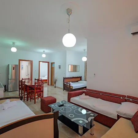 Moonlight Downtown Apartment