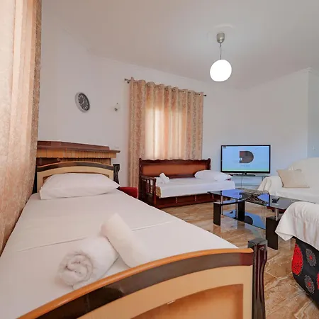 Moonlight Downtown Apartment Ksamil